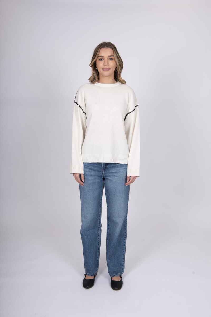 BELLA HStitch Trims Pullover WhitBla