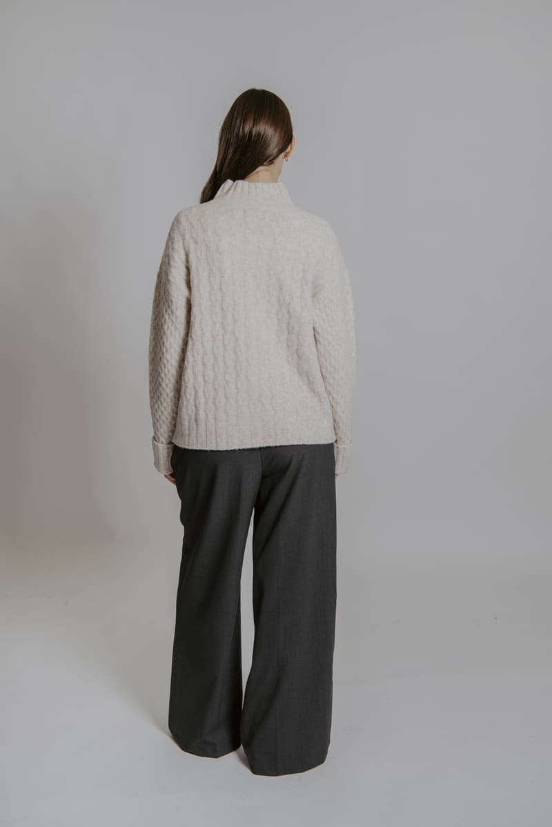 BELLA Mixed Cable Pullover Almond