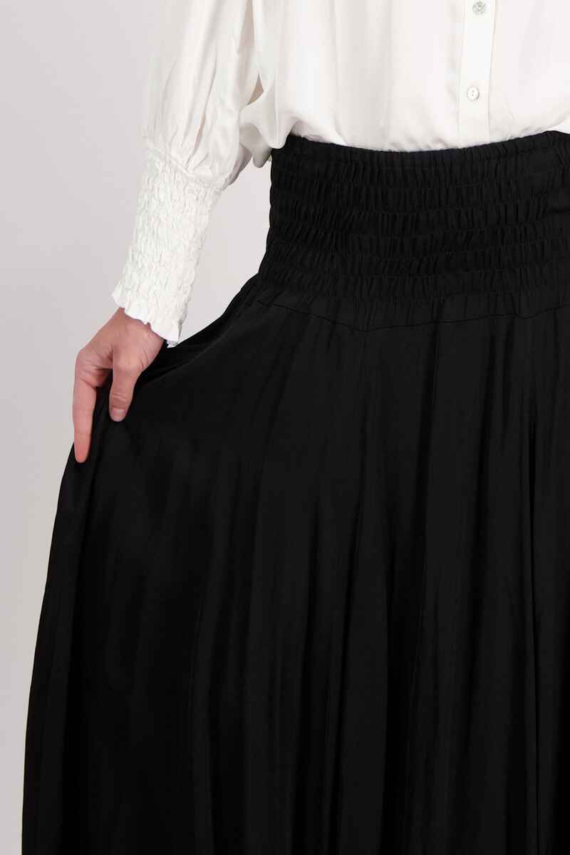 BRIARWOOD Hawthorn Skirt Black