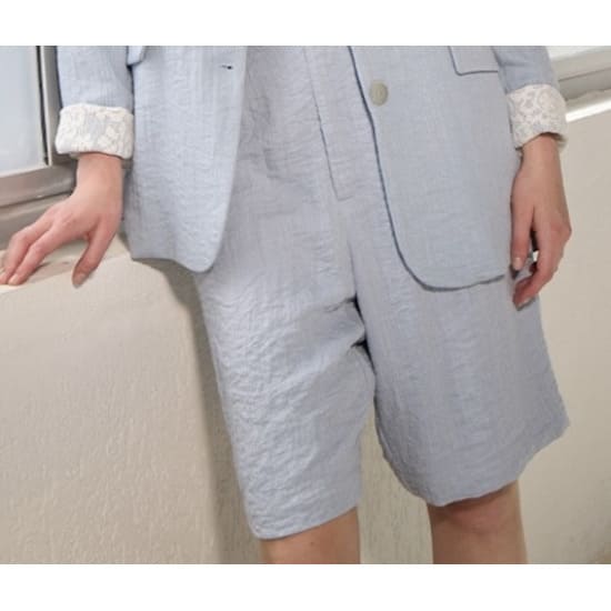 LILI SIDONIO Belted Bermuda Shorts LBlue