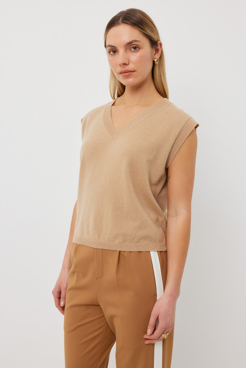 TUESDAY Jasper Vest Caramel