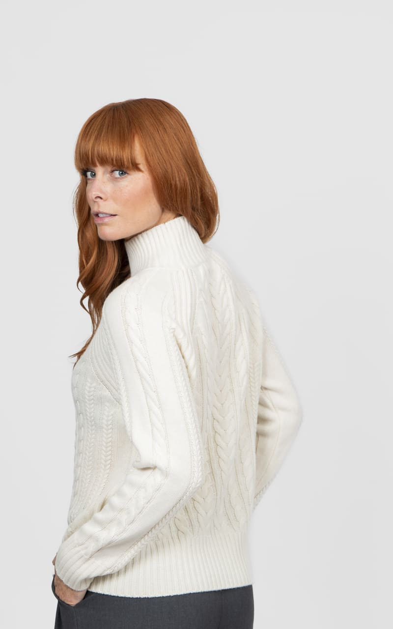 B&L Cable Raglan Pullover Ivory