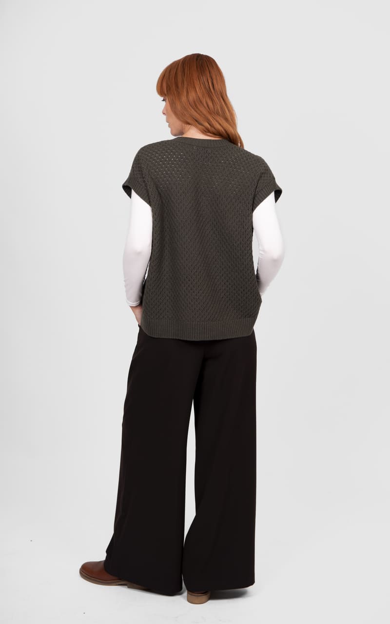 B&L Cable Pointelle Vest Olive