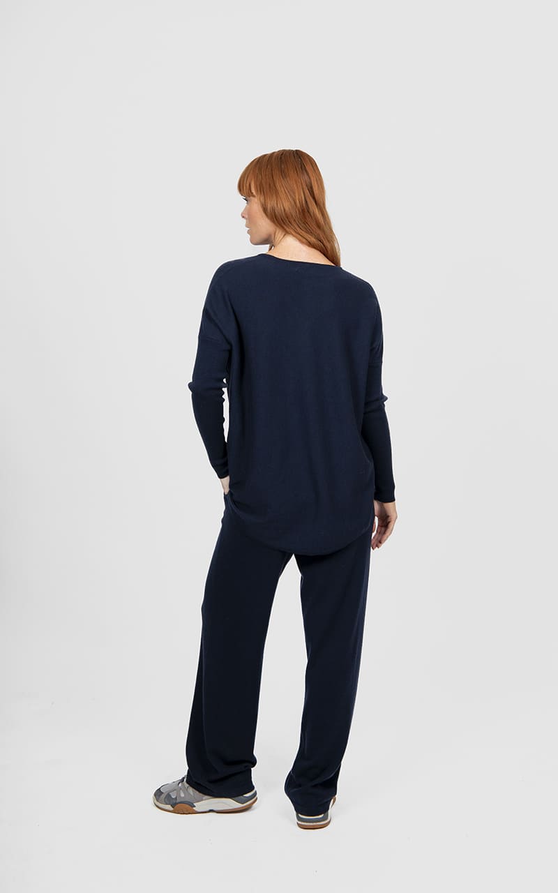 B&L Pullover QueenV CHem Ink