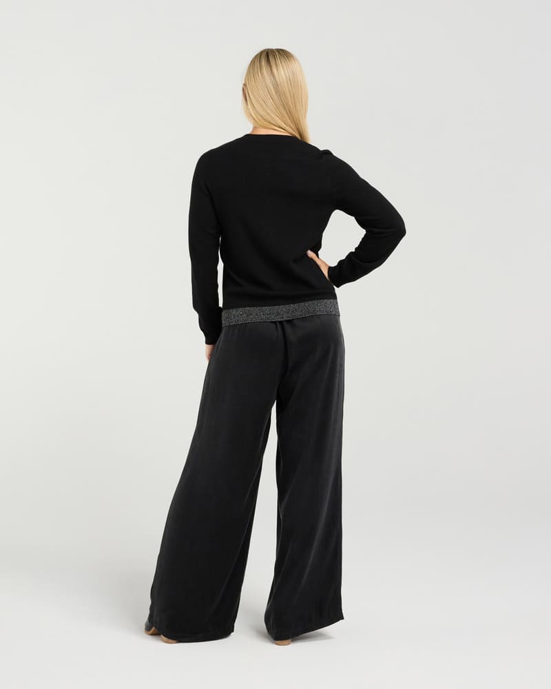 BLACKSTONE Pearl Button Cardy Black