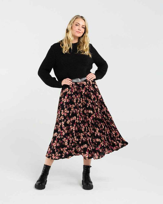 BLACKSTONE Becca Crop Knit Black