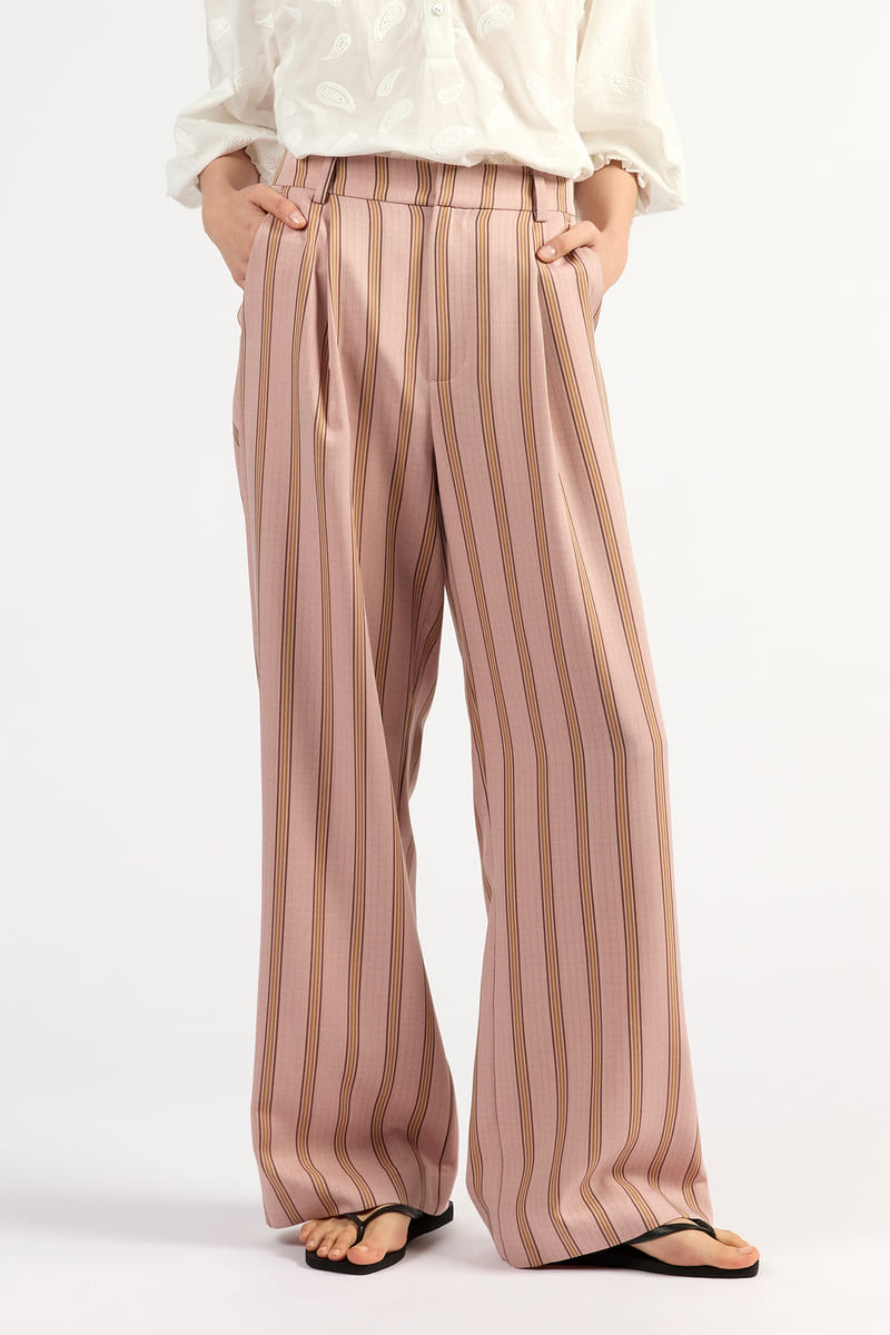 TUES Boyfriend Pants Rosewood Stripe