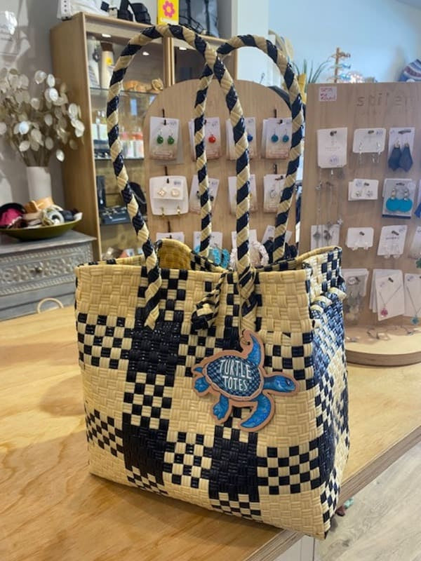 TURTLE TOTES Rip Tide Tote L