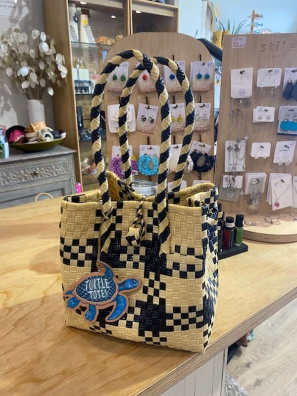 TURTLE TOTES Rip Tide Tote M